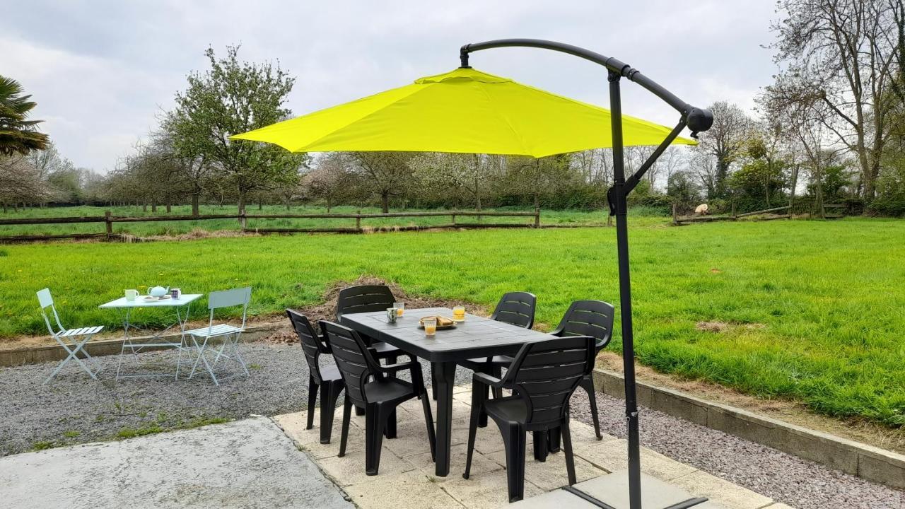 La Bourgandie Englesqueville-la-Percée Exteriör bild